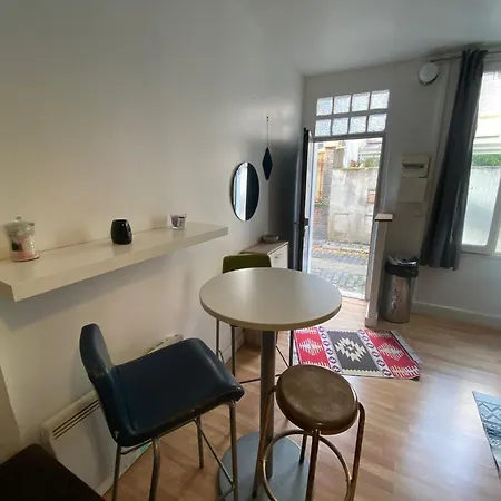 Le Charles Apartman Párizs