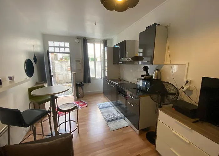 Apartment Le Charles Paris